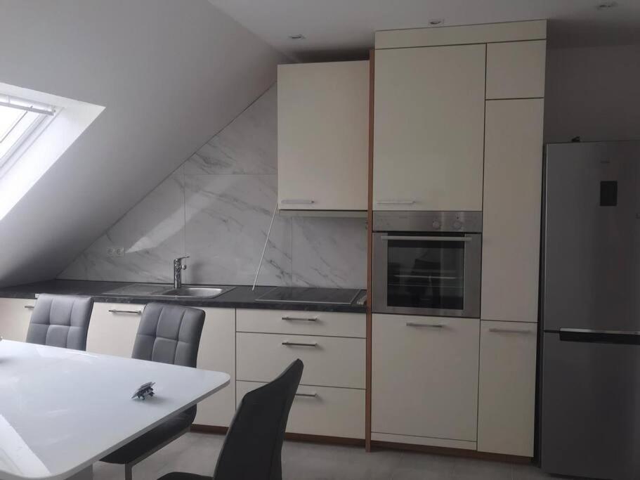 B01 Apartment Between Cologne & Bonn With Nature Access Troisdorf Buitenkant foto